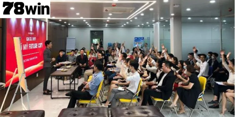 CEO Kanya Thongchai 78Win กับทีมผู้บริหาร